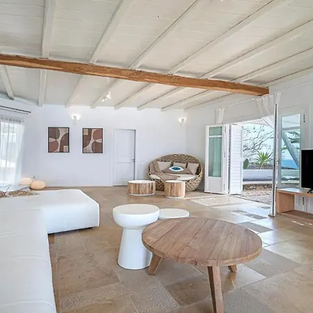Holiday home Superb With Only 80 Meters Away From The Sea Ornos (Mykonos)