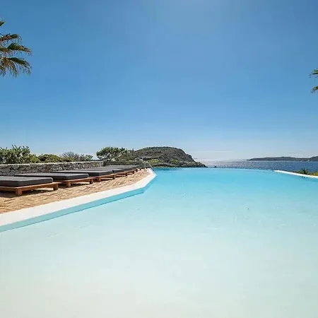 Holiday home Superb With Only 80 Meters Away From The Sea